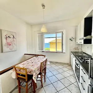appartamento-la-baia-fetovaia.it-tuscanyhotel.com/