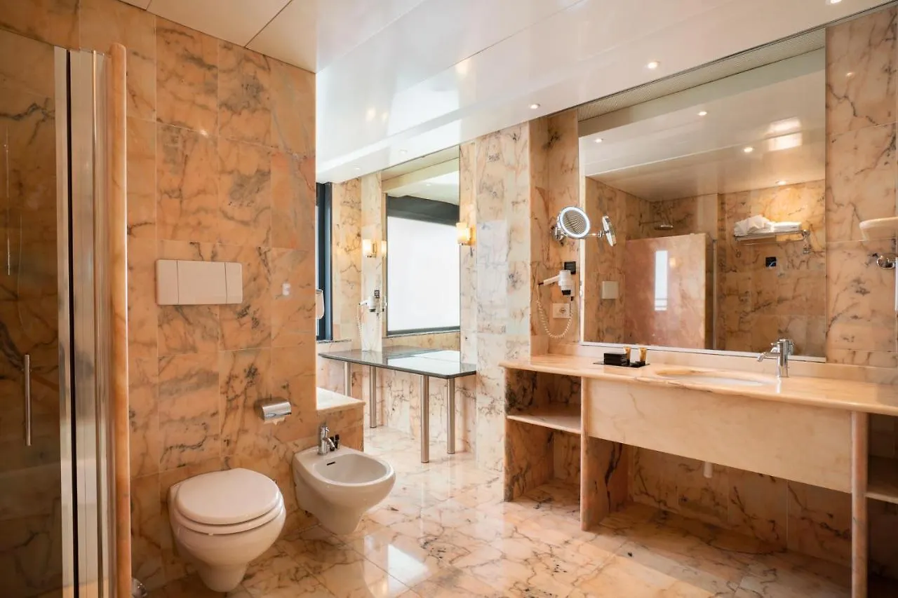 The Nicolaus Hotel Bari 4*,